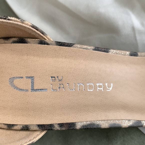 Leopard sandals, metallic gold by  CL Laundry-new - Picture 6 of 9